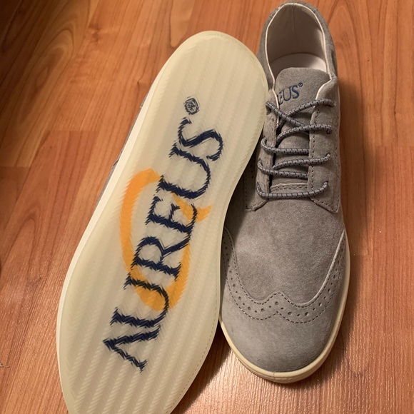 New Aureus Slip On - Picture 3 of 3